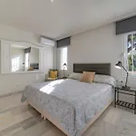 Comfy 2br, 2bathroom, Parking, Pool, Sea Views, Elviria Alta Apartamento