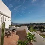 Comfy 2br, 2bathroom, Parking, Pool, Sea Views, Elviria Alta Apartamento Ojén