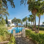 Apartamento Comfy 2br, 2bathroom, Parking, Pool, Sea Views, Elviria Alta *