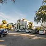 Apartamento Comfy 2br, 2bathroom, Parking, Pool, Sea Views, Elviria Alta