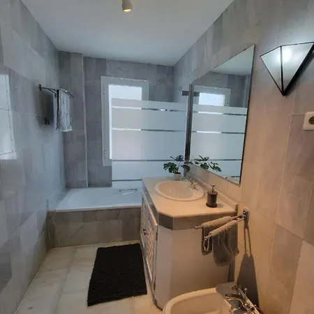 Apartment Comfy 2br, 2bathroom, Parking, Pool, Sea Views, Elviria Alta Ojen