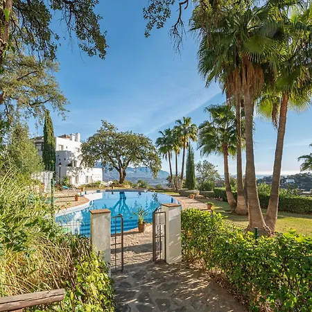 Comfy 2br, 2bathroom, Parking, Pool, Sea Views, Elviria Alta Apartment *