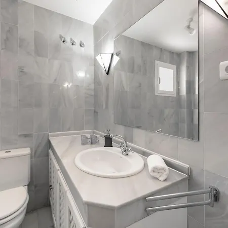 Comfy 2br, 2bathroom, Parking, Pool, Sea Views, Elviria Alta * Ojen