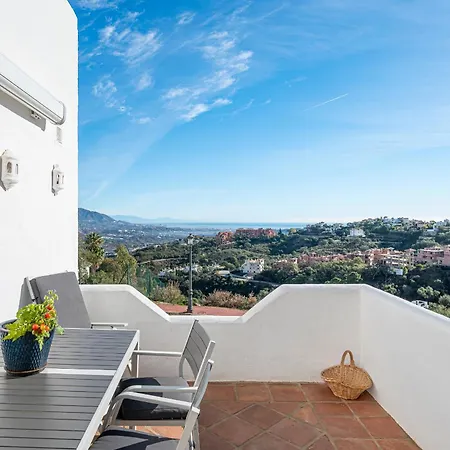 Comfy 2br, 2bathroom, Parking, Pool, Sea Views, Elviria Alta Apartment