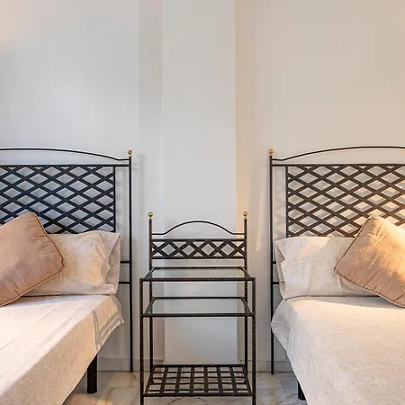 Comfy 2br, 2bathroom, Parking, Pool, Sea Views, Elviria Alta Apartment *