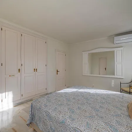 Apartment Comfy 2br, 2bathroom, Parking, Pool, Sea Views, Elviria Alta *