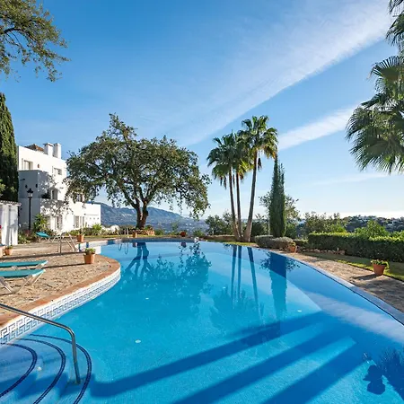Comfy 2br, 2bathroom, Parking, Pool, Sea Views, Elviria Alta Ojen