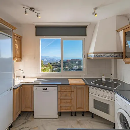 Apartment Comfy 2br, 2bathroom, Parking, Pool, Sea Views, Elviria Alta *