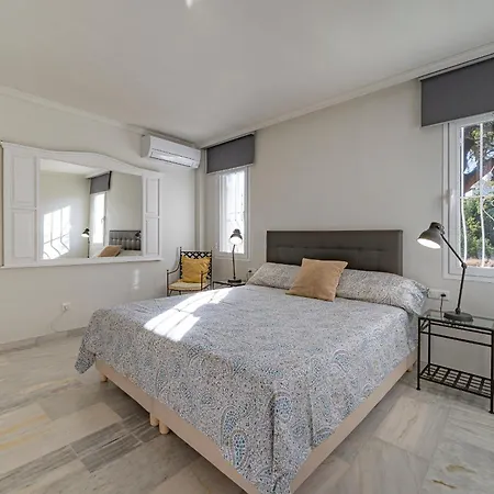 Comfy 2br, 2bathroom, Parking, Pool, Sea Views, Elviria Alta Apartment *
