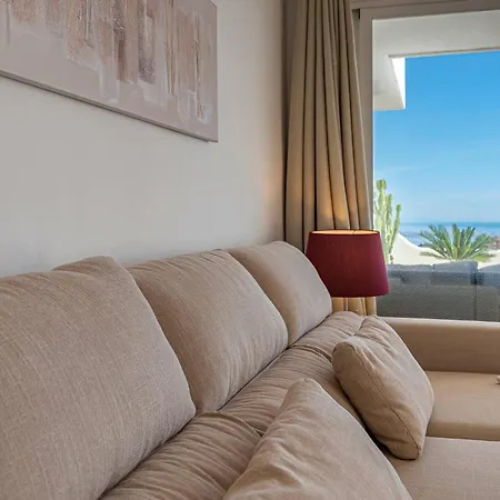 Apartamento Comfy 2br, 2bathroom, Parking, Pool, Sea Views, Elviria Alta