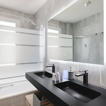 Apartamento Comfy 2br, 2bathroom, Parking, Pool, Sea Views, Elviria Alta Ojén
